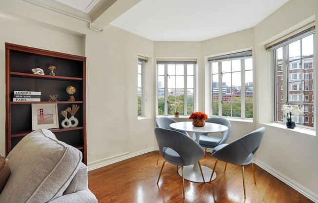 1 bed, 1 bath, 764 sqft, $3,500, Unit B801