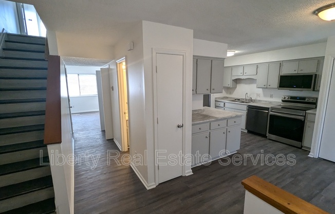 912 Pineland Avenue #37