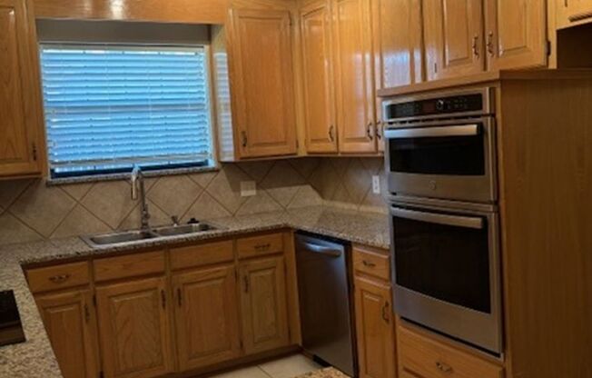 3 beds, 2 baths, $2,500