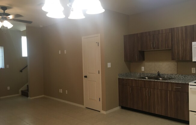 2 beds, 1.5 baths, 1,102 sqft, $895, Unit B 14 (MVEC 1045777)