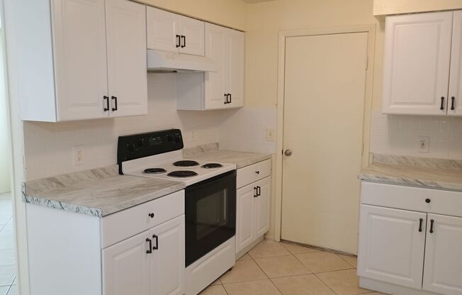 2 beds, 1 bath, $1,350