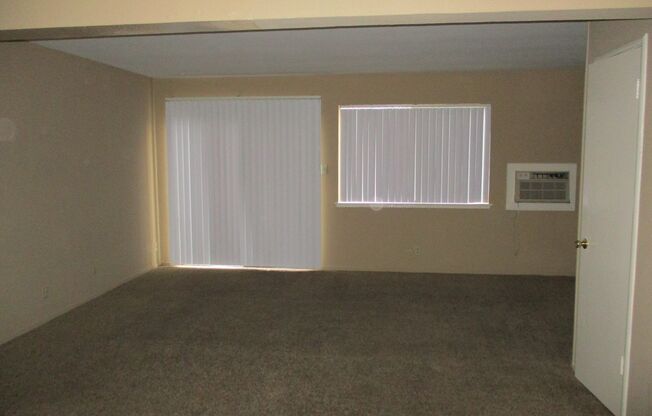 2 beds, 1.5 baths, 932 sqft, $1,775, Unit 26-Unit 4