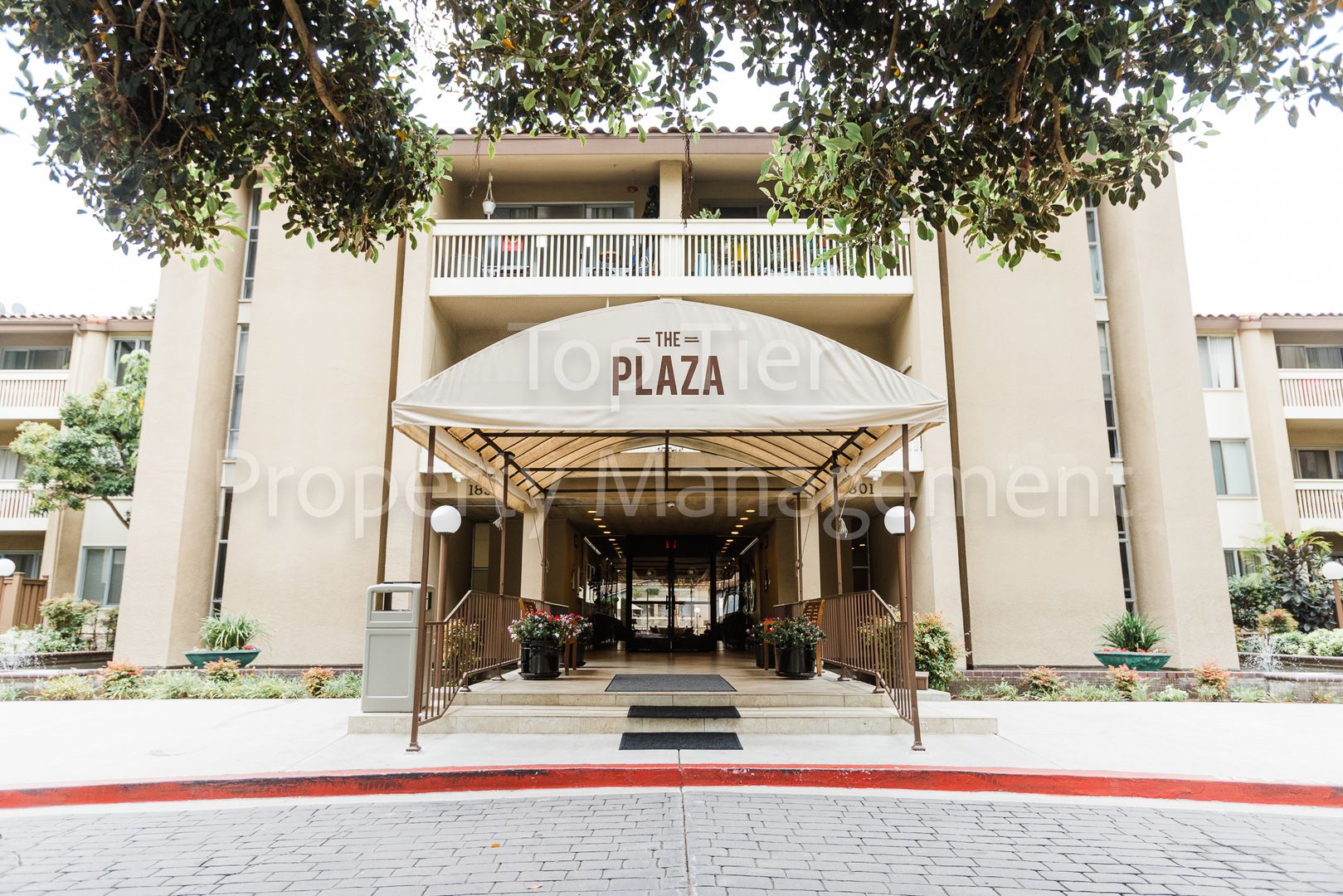Spacious Top-Floor 1BR Condo with Ocean View in Pacific Beach – Walk to the Beach!