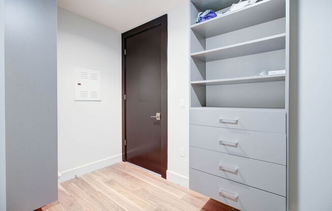 1 bed, 1 bath, 776 sqft, $3,000, Unit 2006