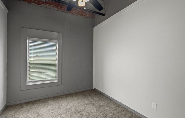 2 beds, 1 bath, 750 sqft, $1,175, Unit 219