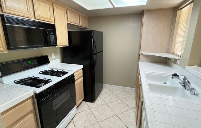 1 bed, 1 bath, $1,200