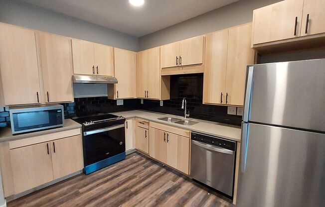 1 bed, 1 bath, $1,349, Unit 143