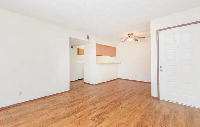 1 bed, 1 bath, 800 sqft, $1,265, Unit 240