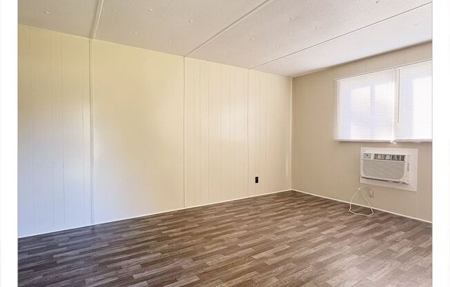 1 bed, 1 bath, 420 sqft, $750, Unit 189B