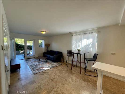 1 bed, 1 bath, 700 sqft, $3,000