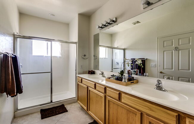 2 beds, 2 baths, 1,403 sqft, $2,000, Unit 2063