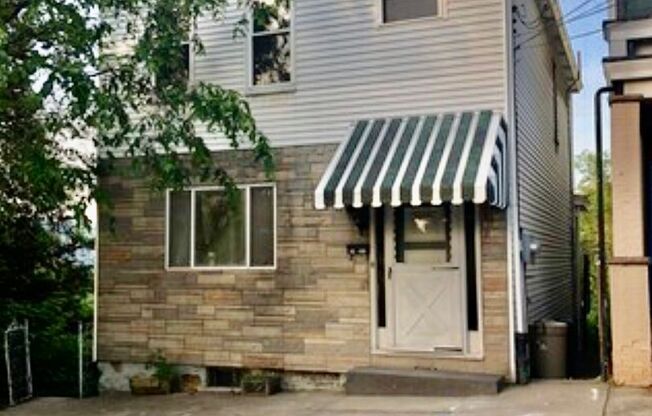 1505 Fleck Street (Full Service)