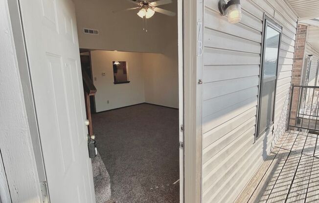 2 beds, 1 bath, 850 sqft, $825, Unit 7B