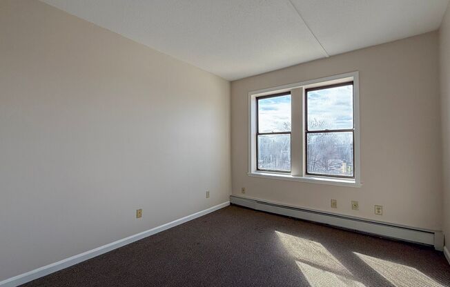 1 bed, 1 bath, 476 sqft, $1,280, Unit 405