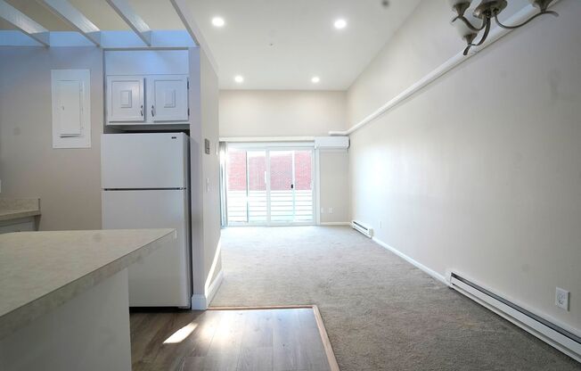 1 bed, 1 bath, 775 sqft, $2,350, Unit 24-6