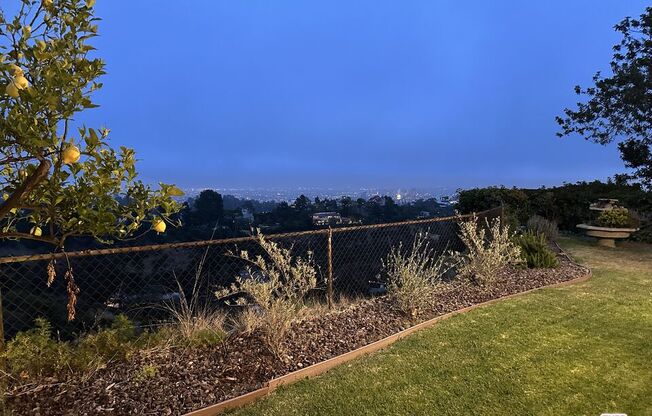 1212 ROBERTO LN