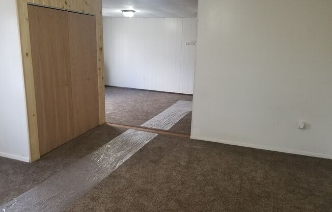 Studio, 1 bath, 600 sqft, $650, Unit 2017 #2