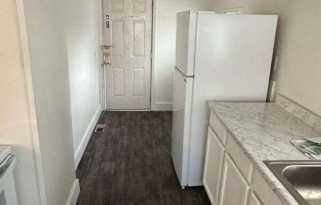 1 bed, 1 bath, $1,200