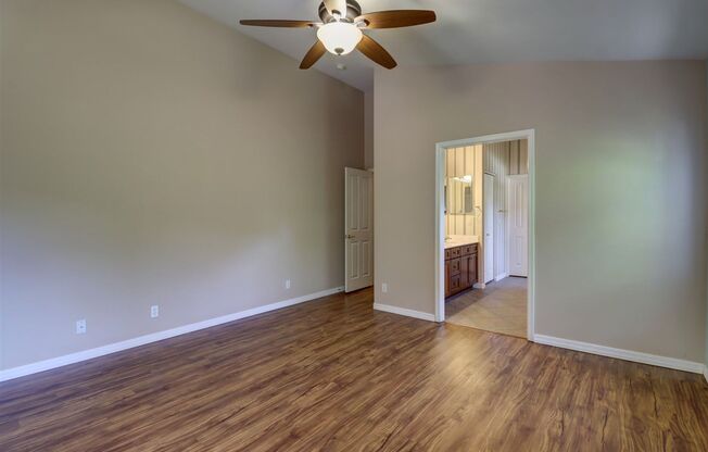 2 beds, 2 baths, $2,200