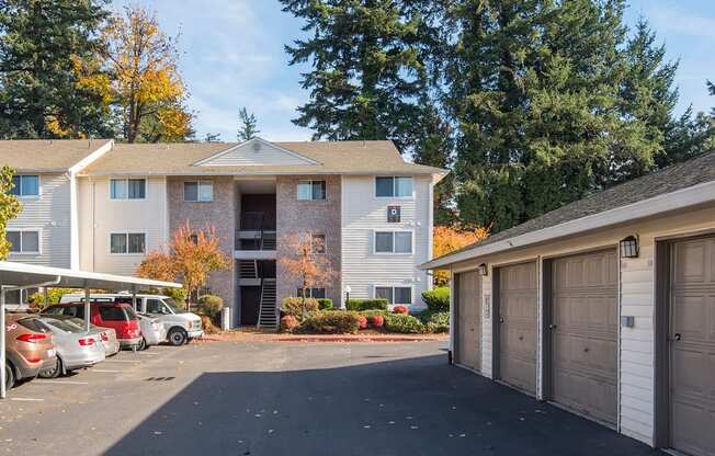 Vista Highlands Garages