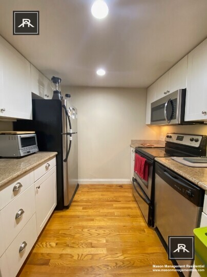 319 Saint Paul St # 5