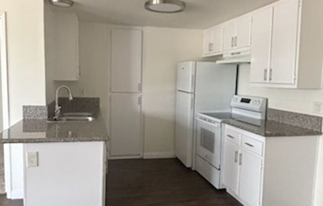 2 beds, 1 bath, 850 sqft, $2,200, Unit 7