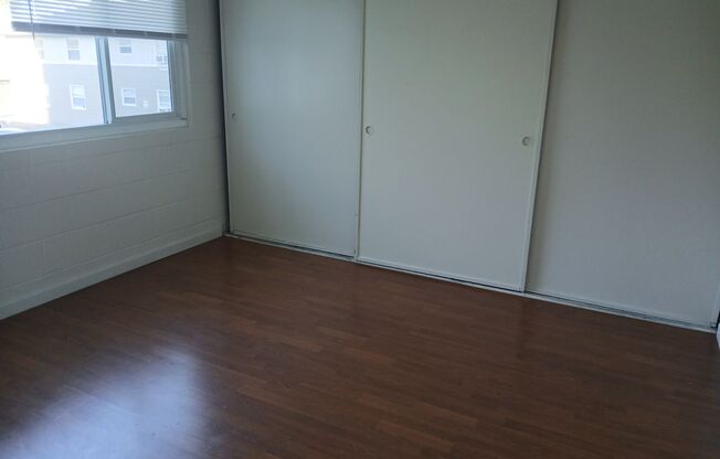 1 bed, 1 bath, 698 sqft, $1,199, Unit 127