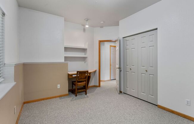 4 beds, 2 baths, $2,700, Unit # B 2