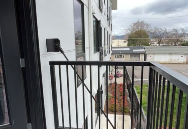 2 beds, 1 bath, 659 sqft, $1,597, Unit 204