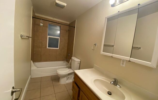 3833T - 3833 Telegraph Avenue