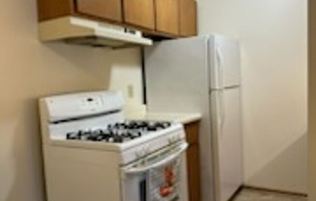 1 bed, 1 bath, 750 sqft, $1,049, Unit 224