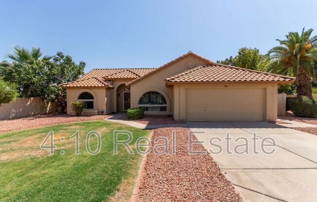 2381 W REDWOOD DR