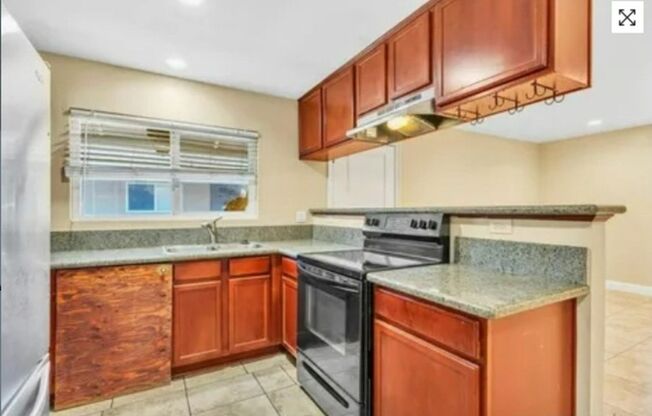 Beautiful 2 bedrooms 1 bath condo in Lakeside CA!!!!!
