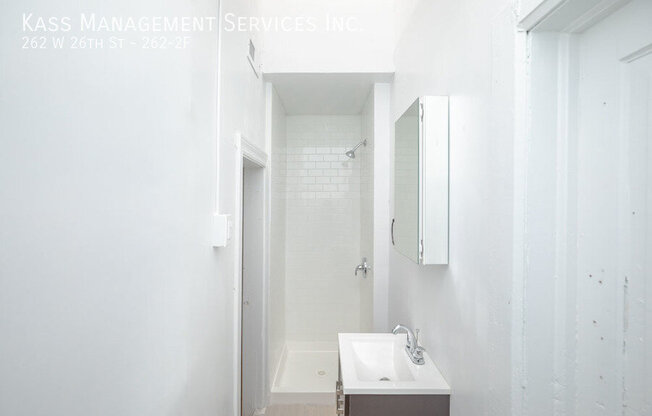 262 W 26 ST