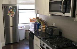 2 beds, 1 bath, $4,030, Unit 224