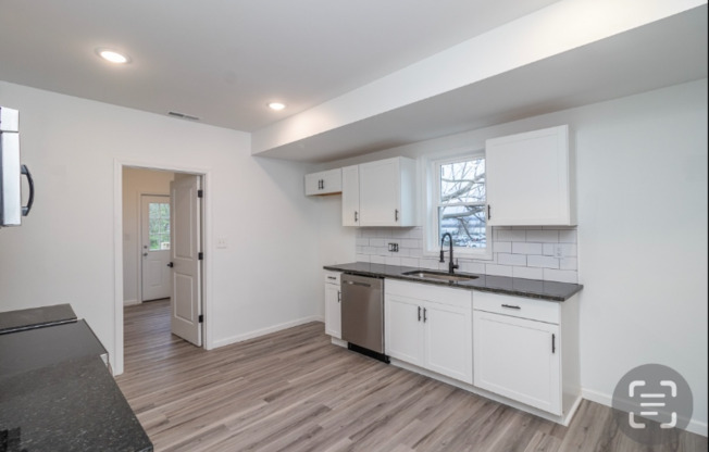 270 WORTMAN AVE