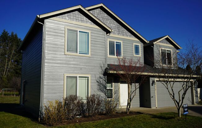 Spacious Central Vancouver 2 Story Home for Lease - 4316 NE 58th Cir