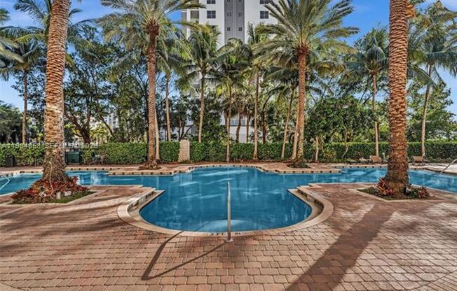 2 beds, 2 baths, 1,116 sqft, $4,000, Unit 17150 N Bay Rd # 2205