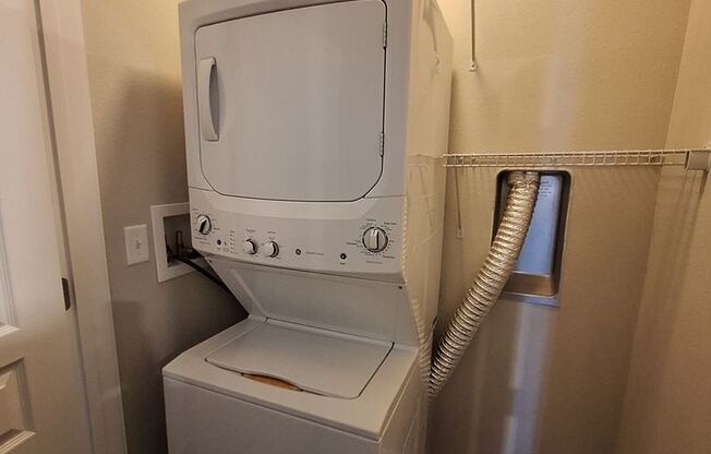 1 bed, 1 bath, 637 sqft, $1,490, Unit Unit 402