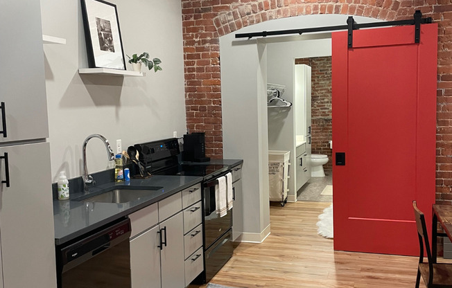 Studio, 1 bath, 587 sqft, $2,275, Unit 209 | Furnished