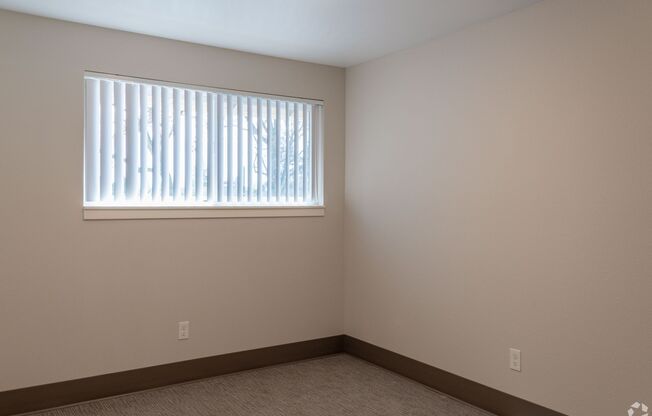 1 bed, 1 bath, 592 sqft, $1,327, Unit 70