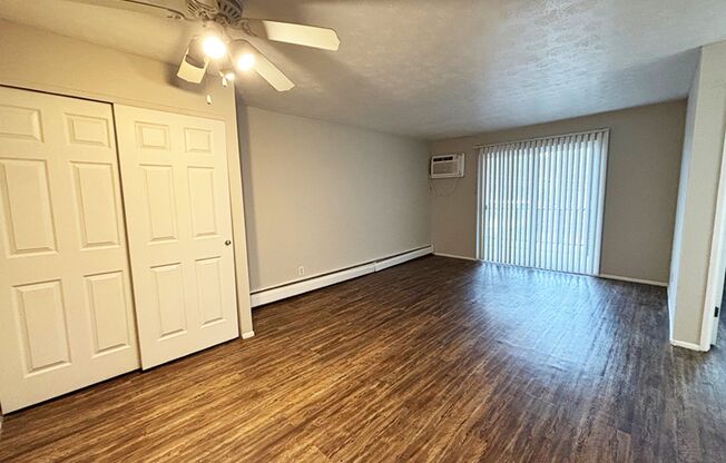 1 bed, 1 bath, 560 sqft, $825, Unit 725-18