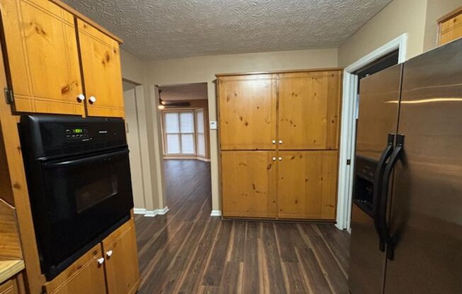 3 beds, 2 baths, $1,695