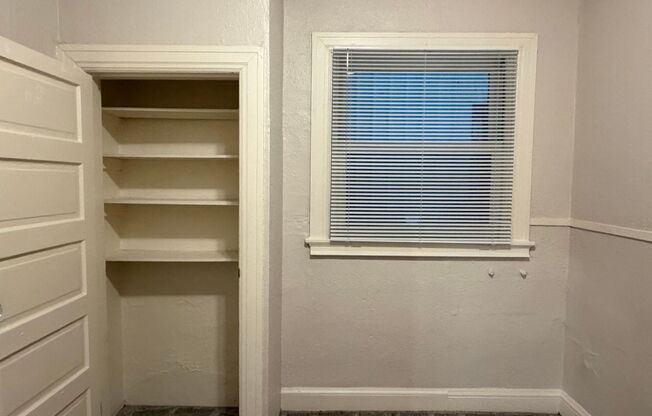 1 bed, 1 bath, 400 sqft, $995, Unit 106