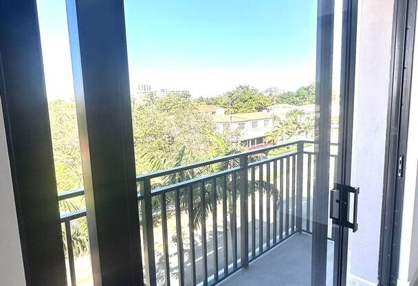 1 bed, 1 bath, 750 sqft, $2,150, Unit 305