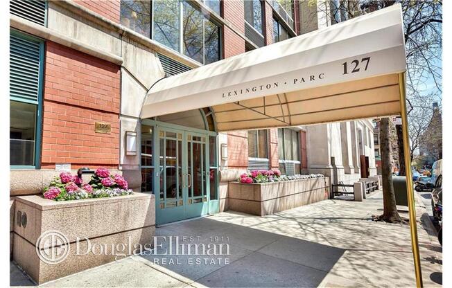 2 beds, 2 baths, 1,000 sqft, $7,000, Unit 17D