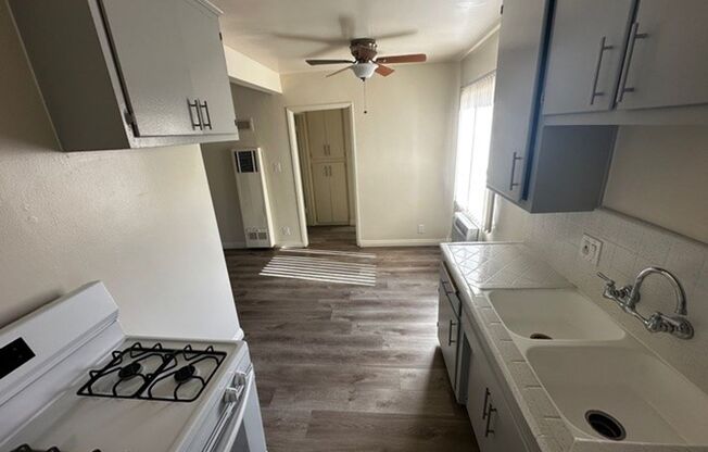 1 bed, 1 bath, 527 sqft, $1,825, Unit 08