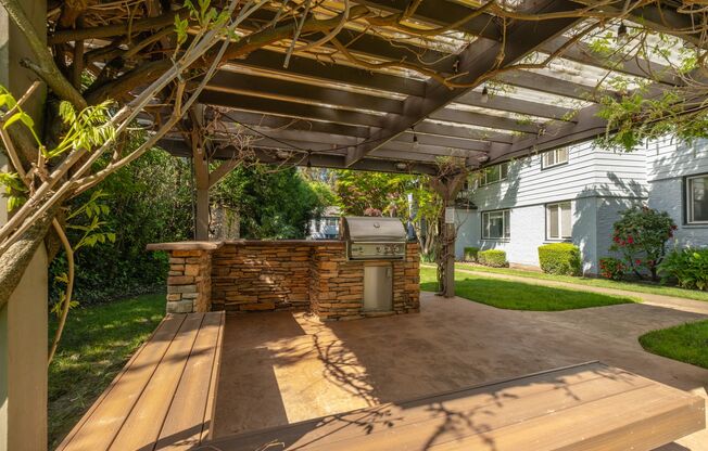 1 bed, 1 bath, 700 sqft, $1,600, Unit 10