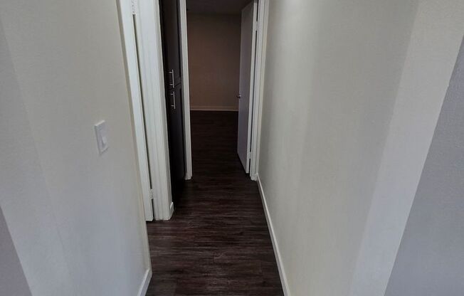 1 bed, 1 bath, 650 sqft, $2,098, Unit 301