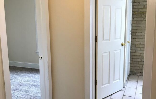 2 beds, 1 bath, $1,345, Unit 12